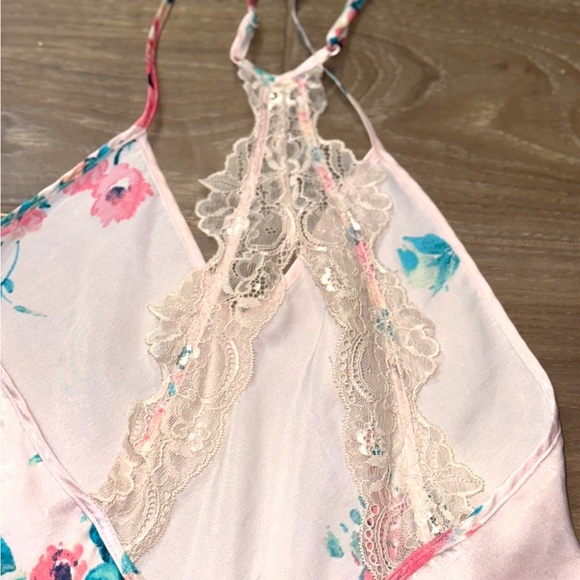 In Bloom By Jonquil 
VISION FLORAL SATIN CHEMISE IN PEACH FLORAL.   Xs - Picture 11 of 15